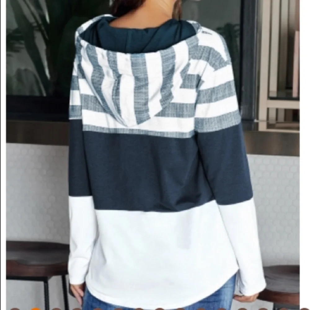 Color Block Lightweight Hoodie. - Picture 2 of 5